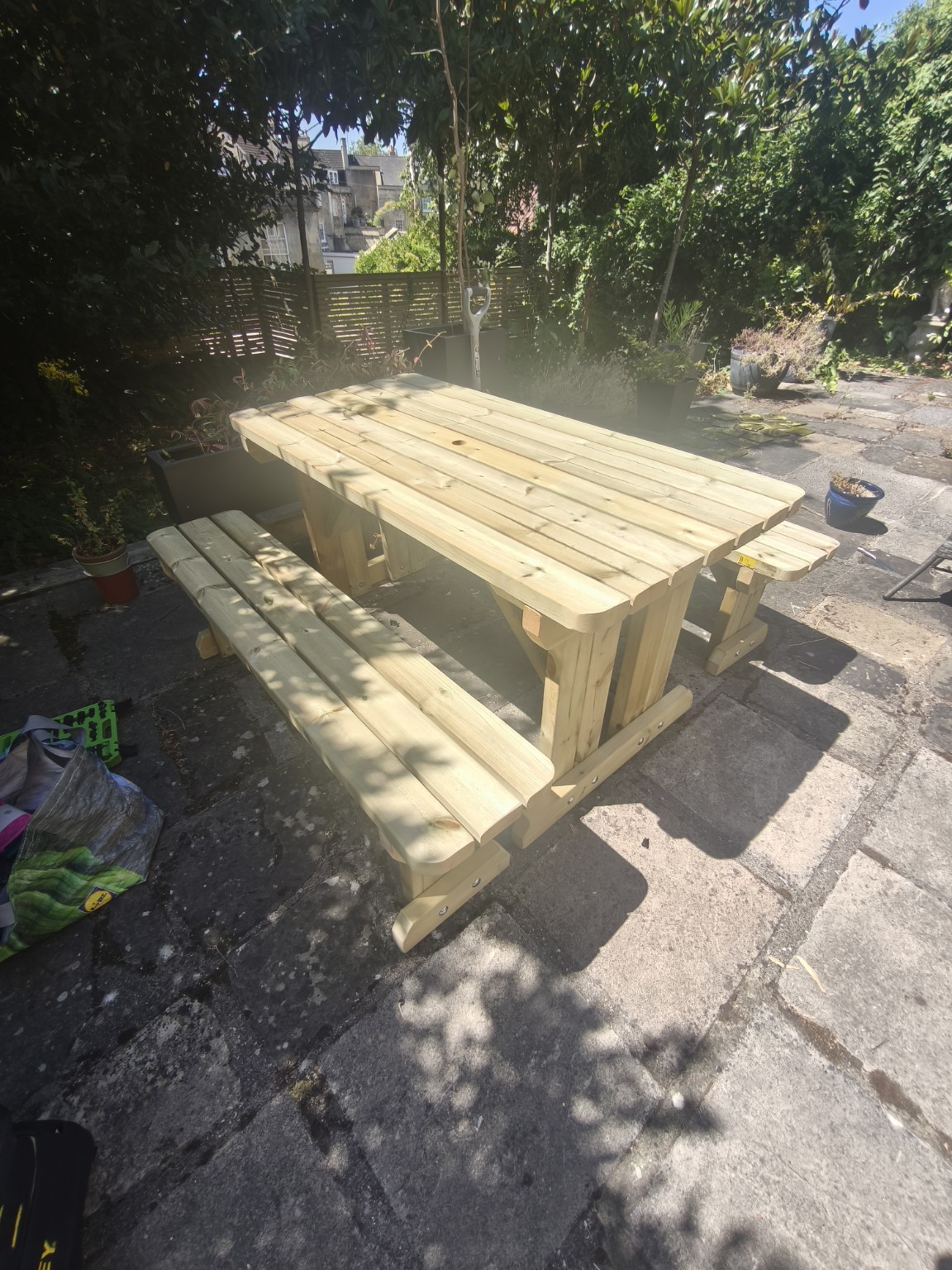 Outdoor bench assembly